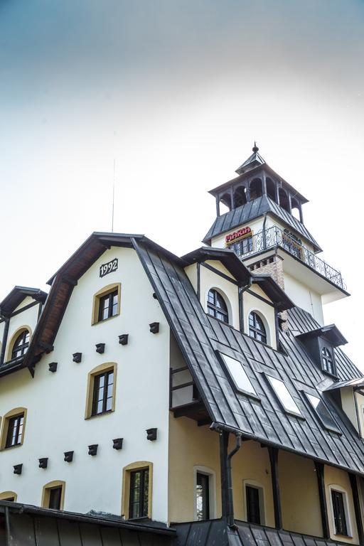 Hotel Maria Strzelin Exterior foto